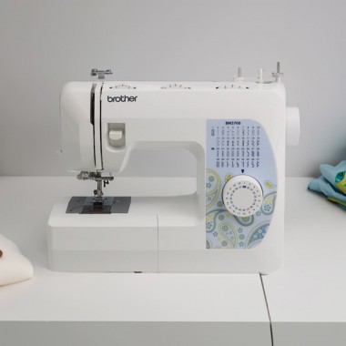 Máquina De Coser Mecánica De 27 Puntadas Brother XL2800