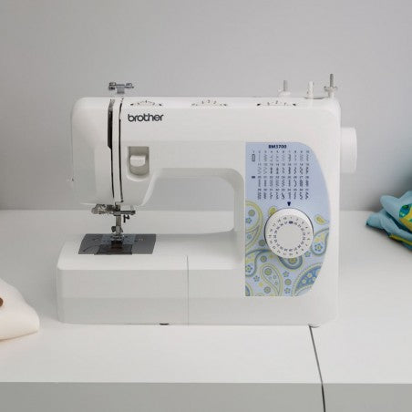 Máquina De Coser Mecánica De 27 Puntadas Brother XL2800 - Blanco